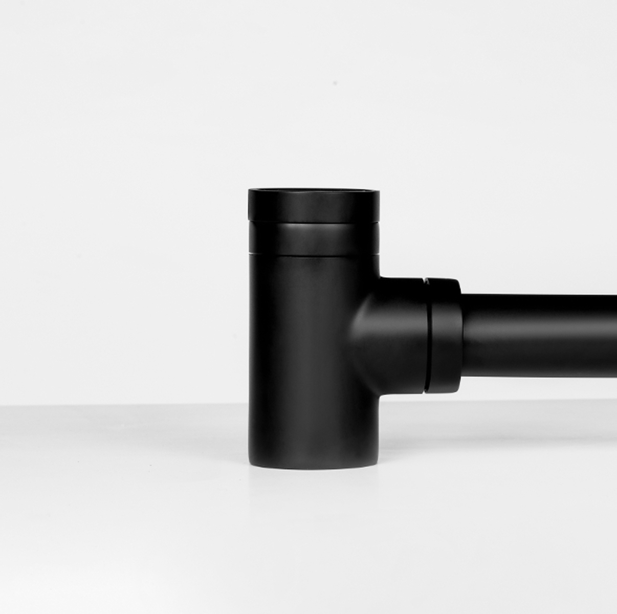 Trap, round, matte black